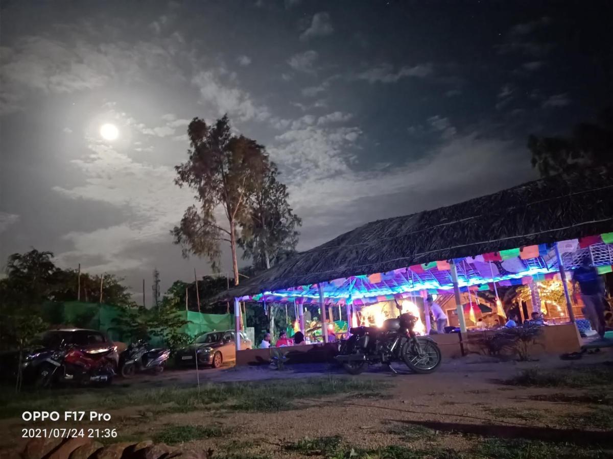 Island Vibes Hampi Guesthouse Exterior photo